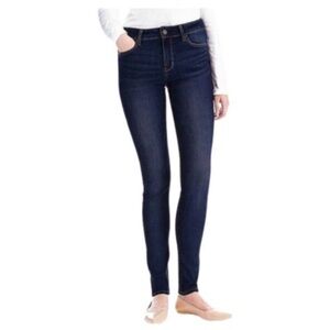 NWOT - Uniqlo Skinny Mid Rise Tapered Jeans - size 24x33”